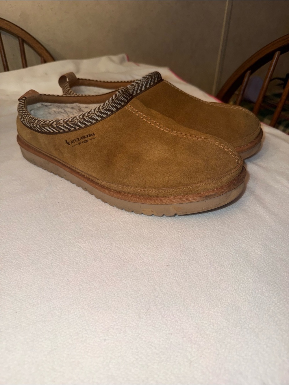 Koolaburra by UGG men’s Tan Suede Slip-On Clog